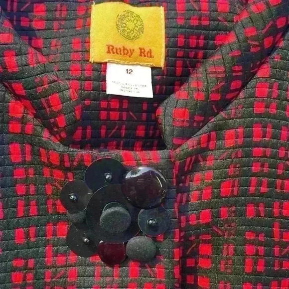 Ruby Rd. Women’s red black blazer with 1 embellished button closure 2 pockets - Picture 4 of 9